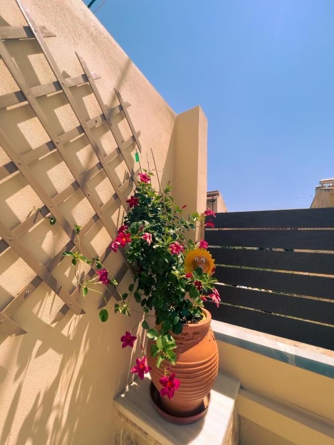 Theo Apartments 1 อาร์เตมีดา ภายนอก รูปภาพ