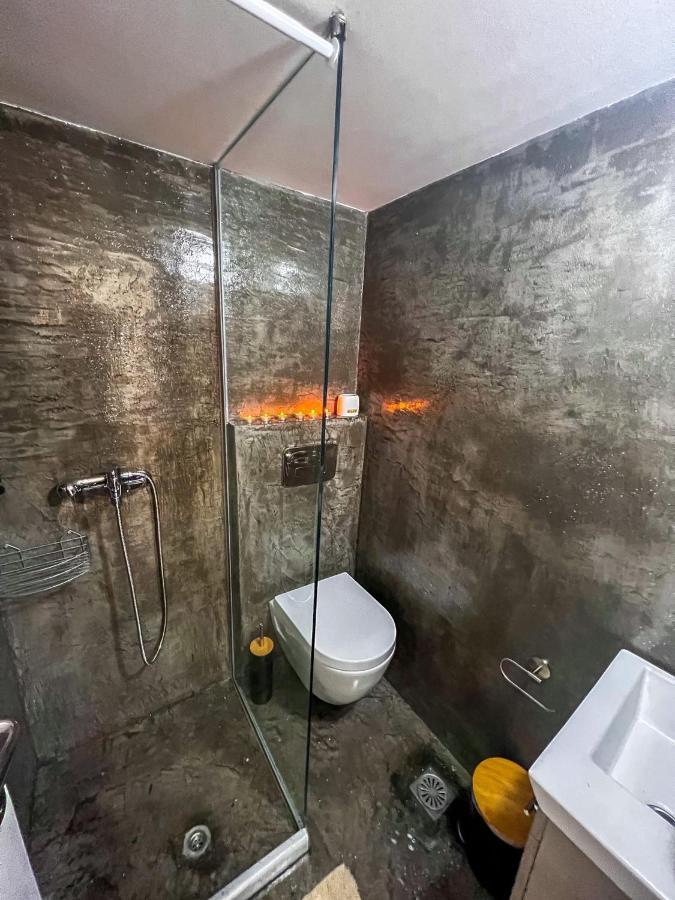 Theo Apartments 1 อาร์เตมีดา ภายนอก รูปภาพ