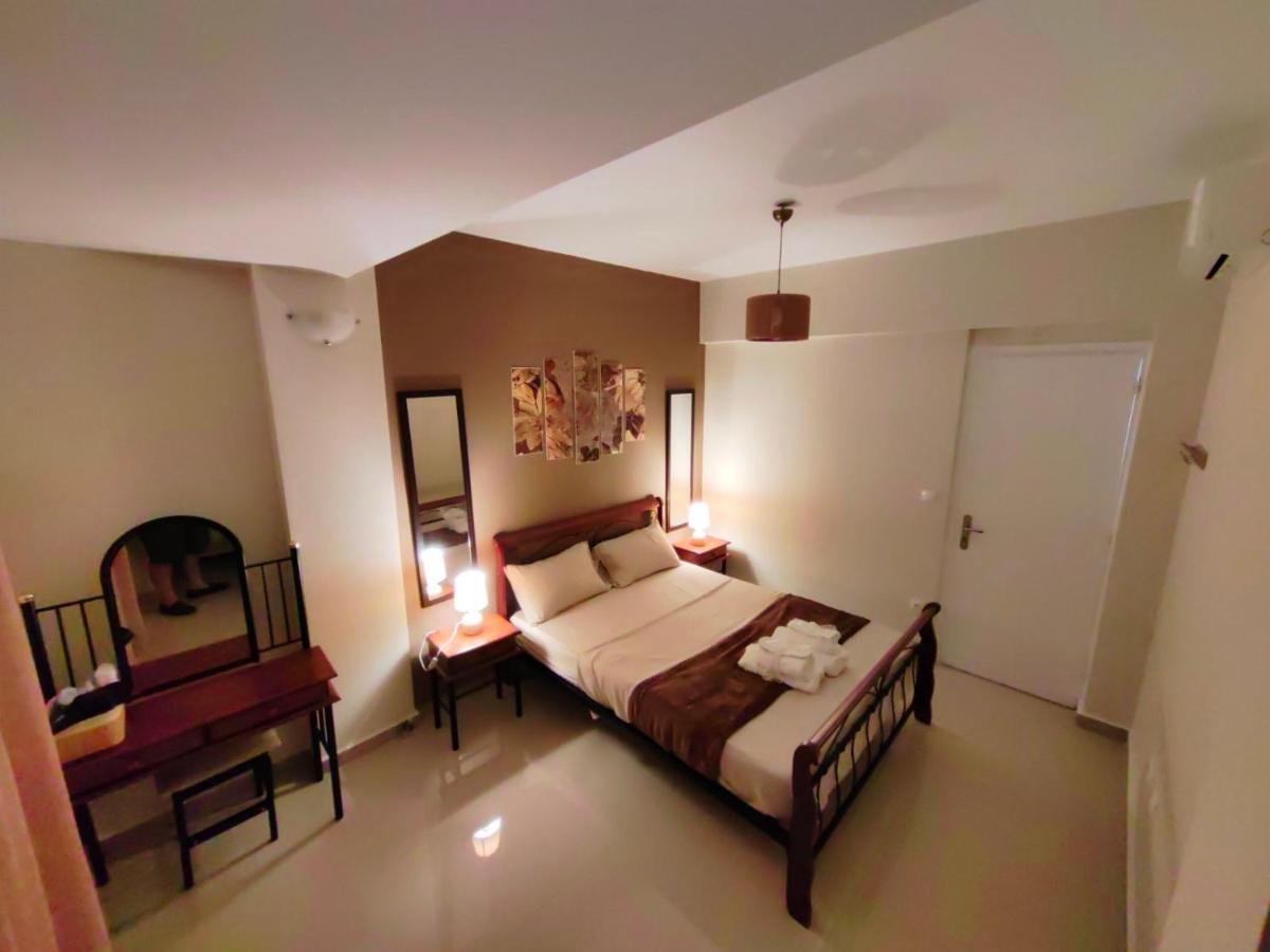 Theo Apartments 1 อาร์เตมีดา ภายนอก รูปภาพ
